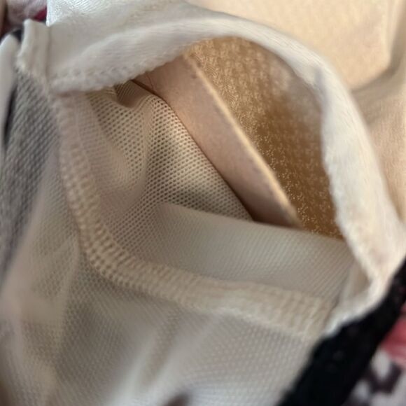 Lululemon Pink Wild Tank‎ Heathered Bon Bon So Fly Butterfly Angel Wing Size 8 - Picture 11 of 11